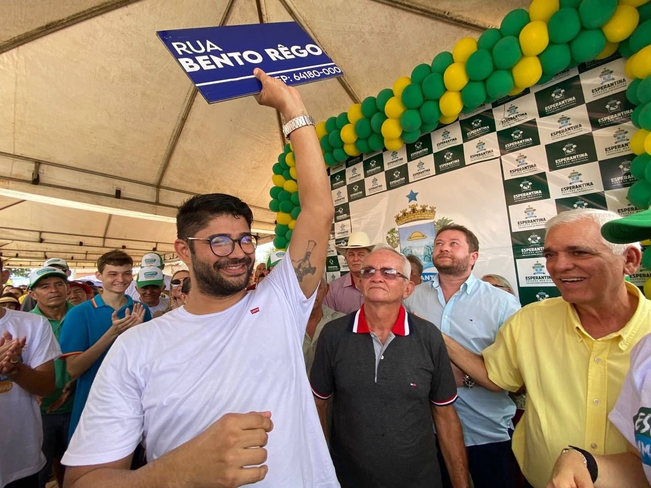Prefeitura de Esperantina inaugura Rua Bento Rêgo.