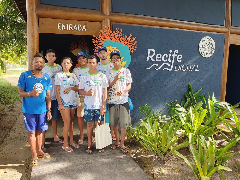 Oeiras leva alunos para conhecer projeto de conservação dos oceanos na BA - Imagem 2