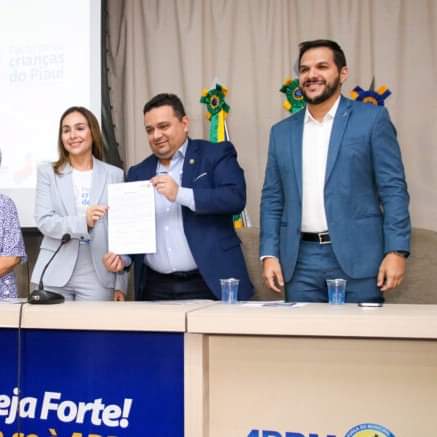 Prefeito João Luiz participa do evento Pacto pela Educação em Teresina  - Imagem 1
