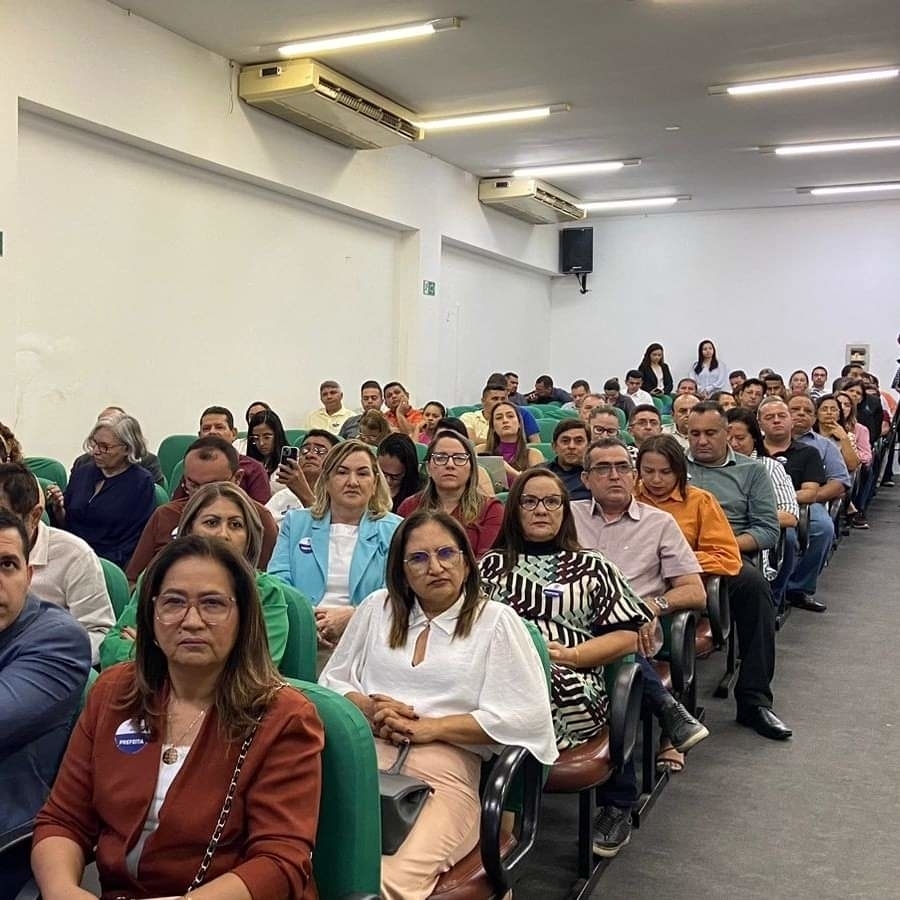 Prefeito João Luiz participa do evento Pacto pela Educação em Teresina 