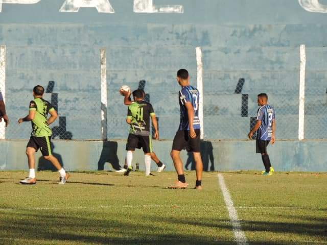 Prefeito João Luiz faz abertura do Torneio de Bairros de Futebol 2023 - Imagem 9