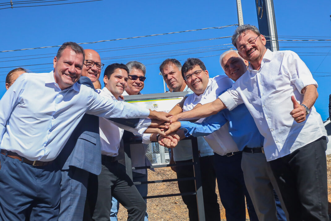 Governador diz para prefeito que duplicação da BR deve ir até Mons. Gil - Imagem 9