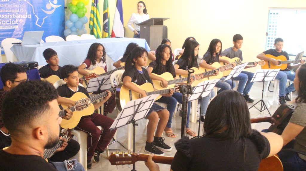 ago Prefeito e Secretária do SASC Unem-se ao Conselho Municipal para Discu - Imagem 2