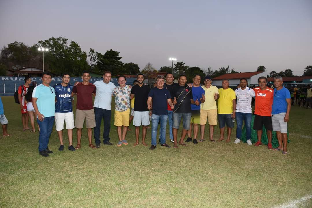 Prefeito João Luiz investe expressivamente no Futebol de Monsenhor Gil - Imagem 3