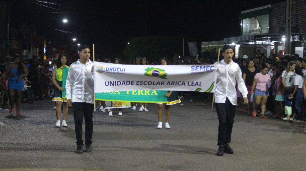 DESFILE CÍVICO EM URUÇUÍ: TRADIÇÃO, HISTÓRIA E RECONHECIMENTO - Imagem 10