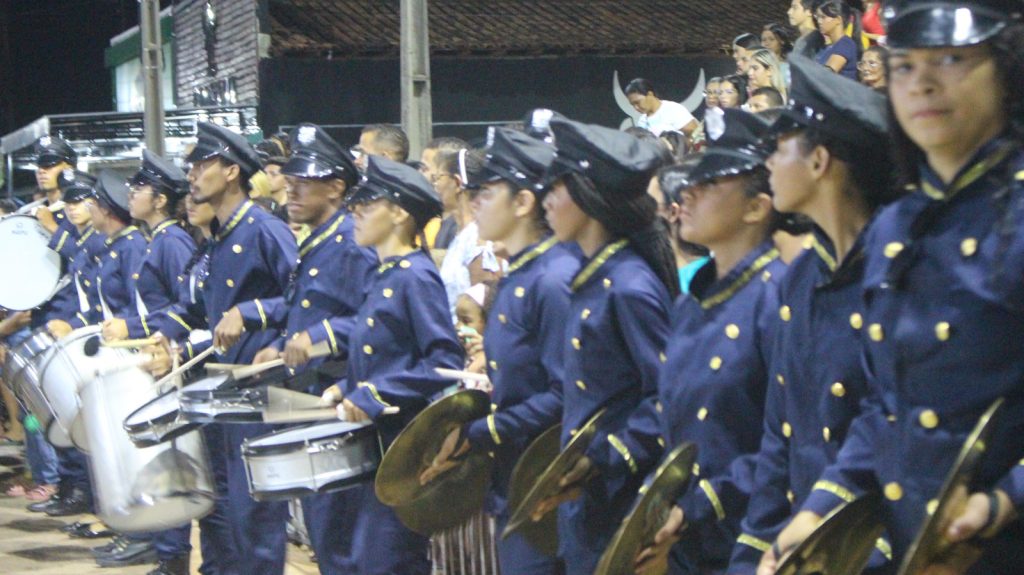 DESFILE CÍVICO EM URUÇUÍ: TRADIÇÃO, HISTÓRIA E RECONHECIMENTO - Imagem 13