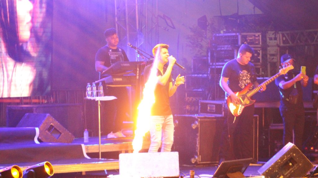 Prefeito Dr. Wagner Coelho Surpreende Mais uma Vez com Grandiosa Festa pelo - Imagem 11