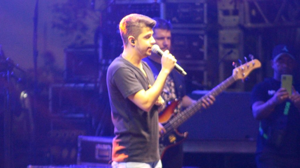 Prefeito Dr. Wagner Coelho Surpreende Mais uma Vez com Grandiosa Festa pelo - Imagem 9