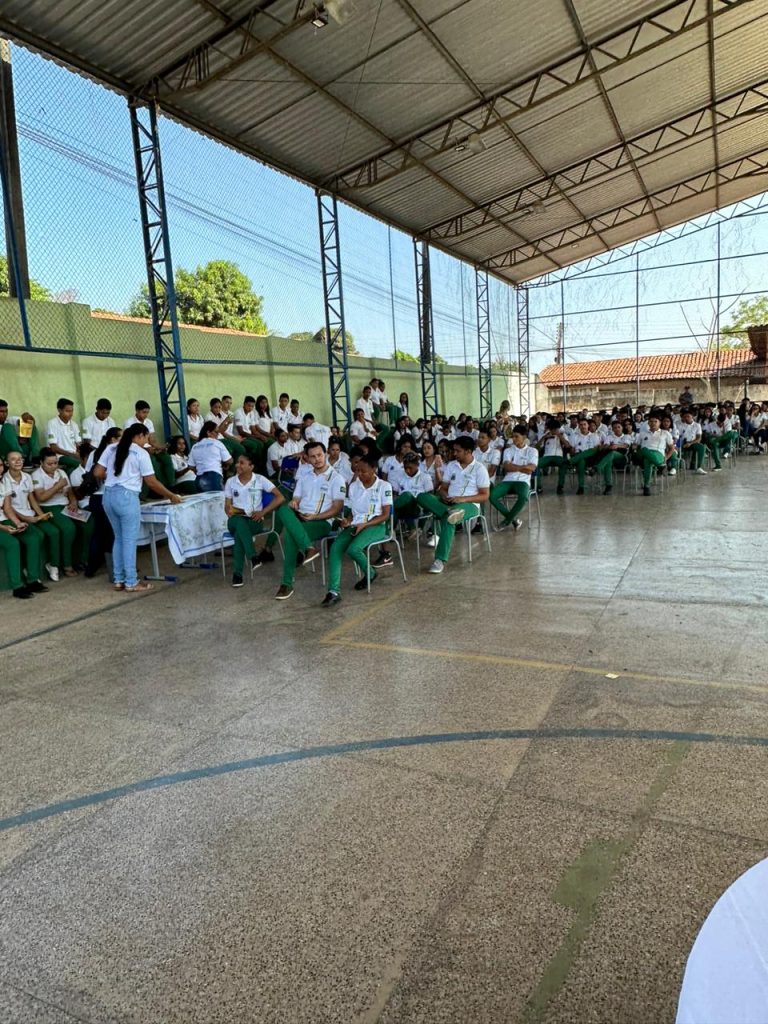 Prefeitura de Uruçuí intensifica ações do Setembro Amarelo nas escolas - Imagem 6