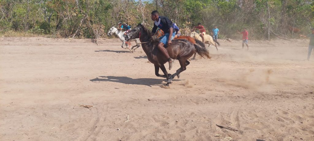 Prefeitura Municipal de Uruçuí promove dia esportivo de destaque no Povoado - Imagem 8