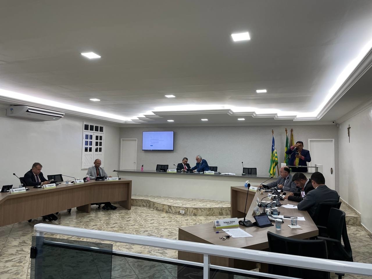 Câmara aprova crédito especial para piso nacional da Enfermagem em Oeiras