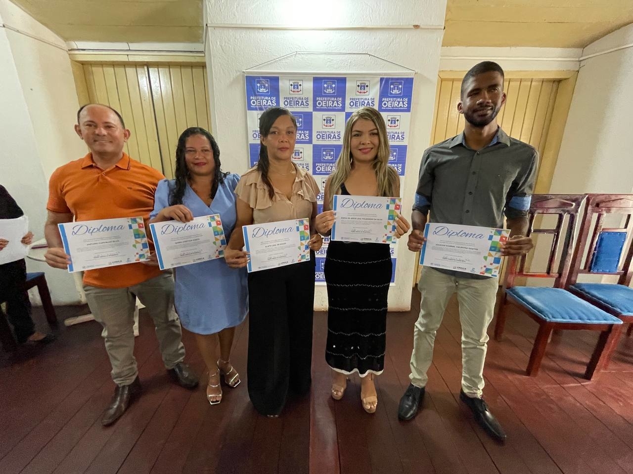 Conselheiros tutelares eleitos para gestão 2024-2028 tomam posse em Oeiras