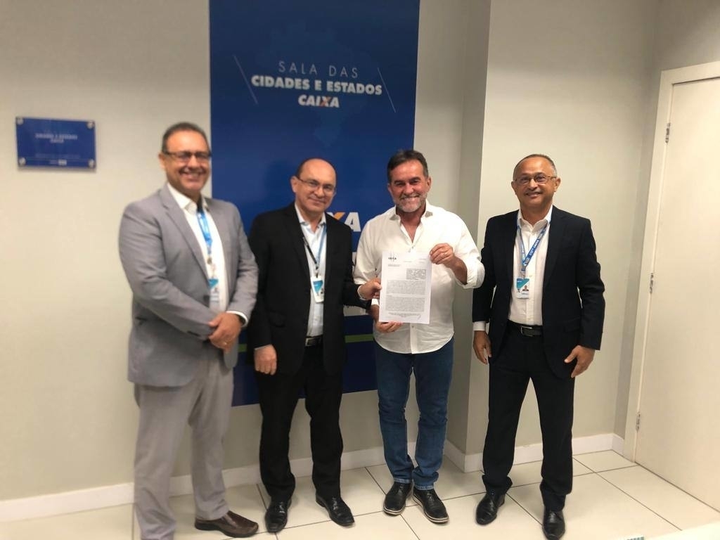 Zé Raimundo anuncia obras de pavimentação na zona urbana e rural de Oeiras