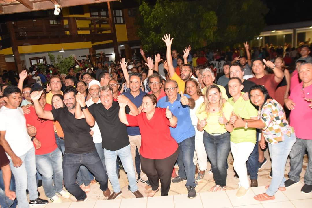 Prefeito João Luiz apresenta a pré candidatura a prefeito de Evandro Abreu  - Imagem 15