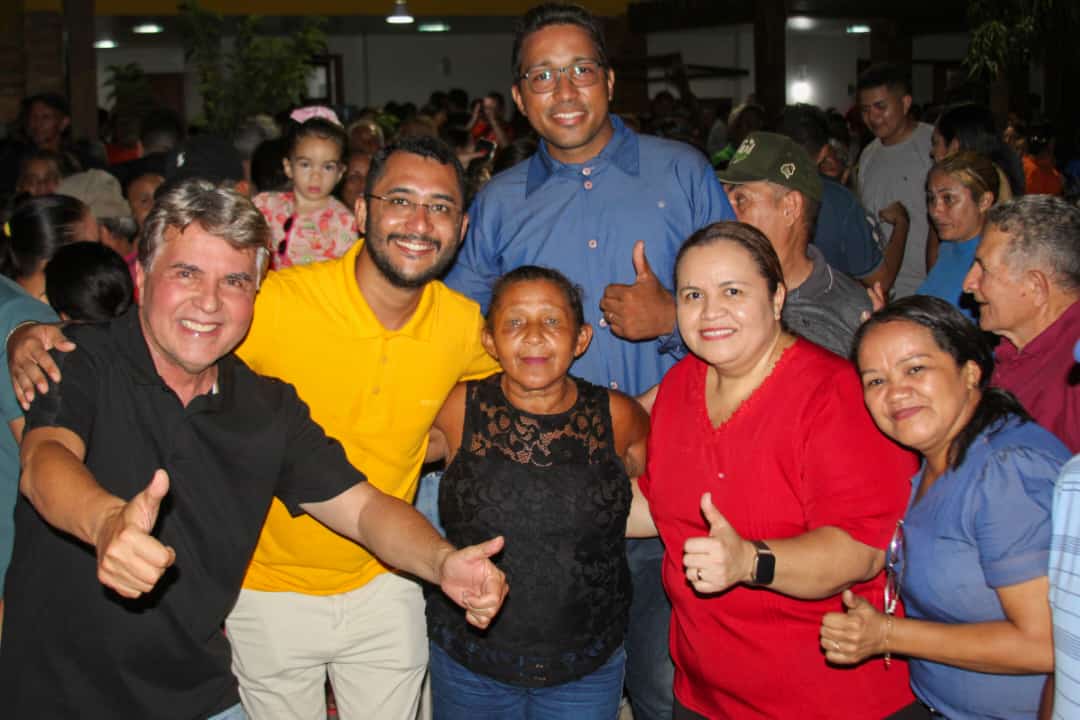 Prefeito João Luiz apresenta a pré candidatura a prefeito de Evandro Abreu  - Imagem 8