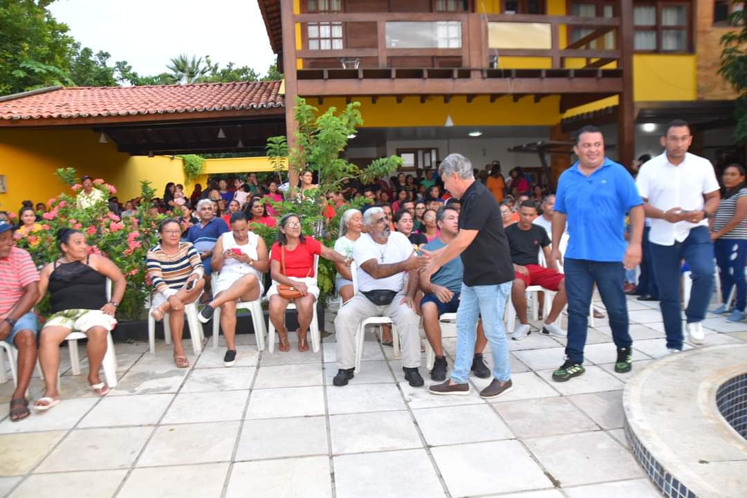 Prefeito João Luiz apresenta a pré candidatura a prefeito de Evandro Abreu  - Imagem 10