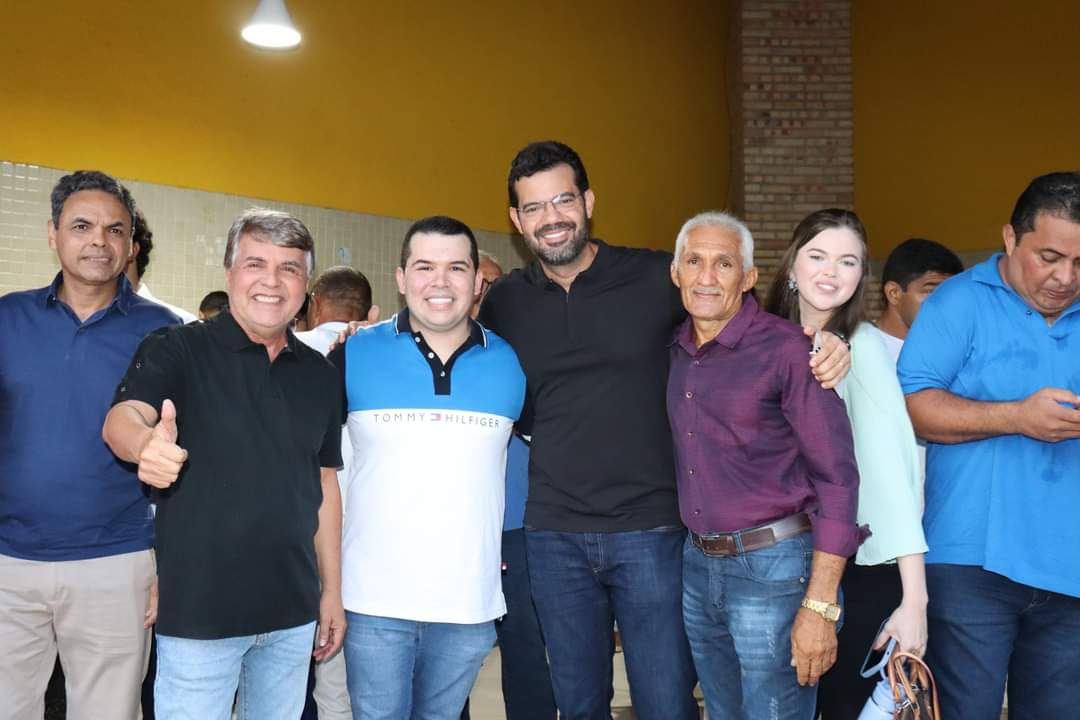 Prefeito João Luiz apresenta a pré candidatura a prefeito de Evandro Abreu  - Imagem 17