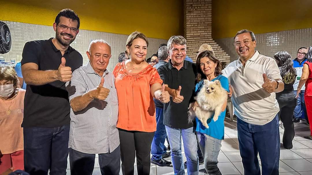 Prefeito João Luiz apresenta a pré candidatura a prefeito de Evandro Abreu  - Imagem 4