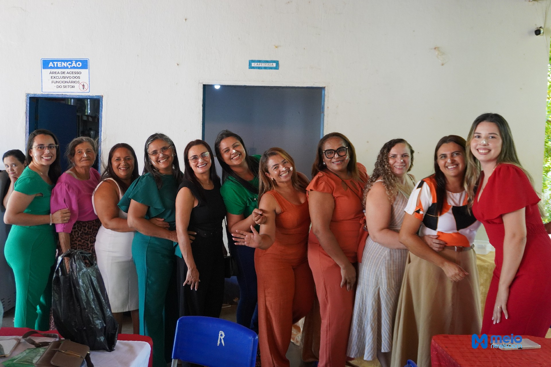 Escola Sebastião G. Guimarães realiza confraternização com funcionários.