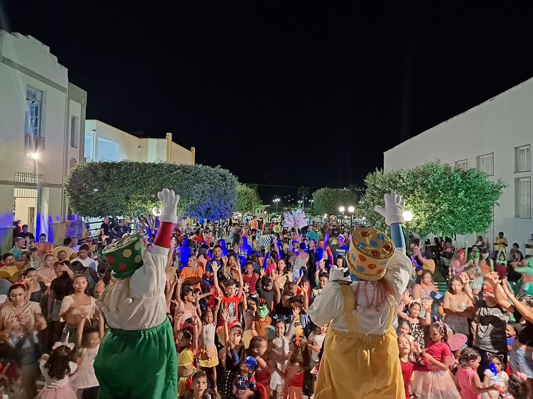 Prefeitura promove Carnaval da Gente 2024 e leva alegria para os foliões - Imagem 1