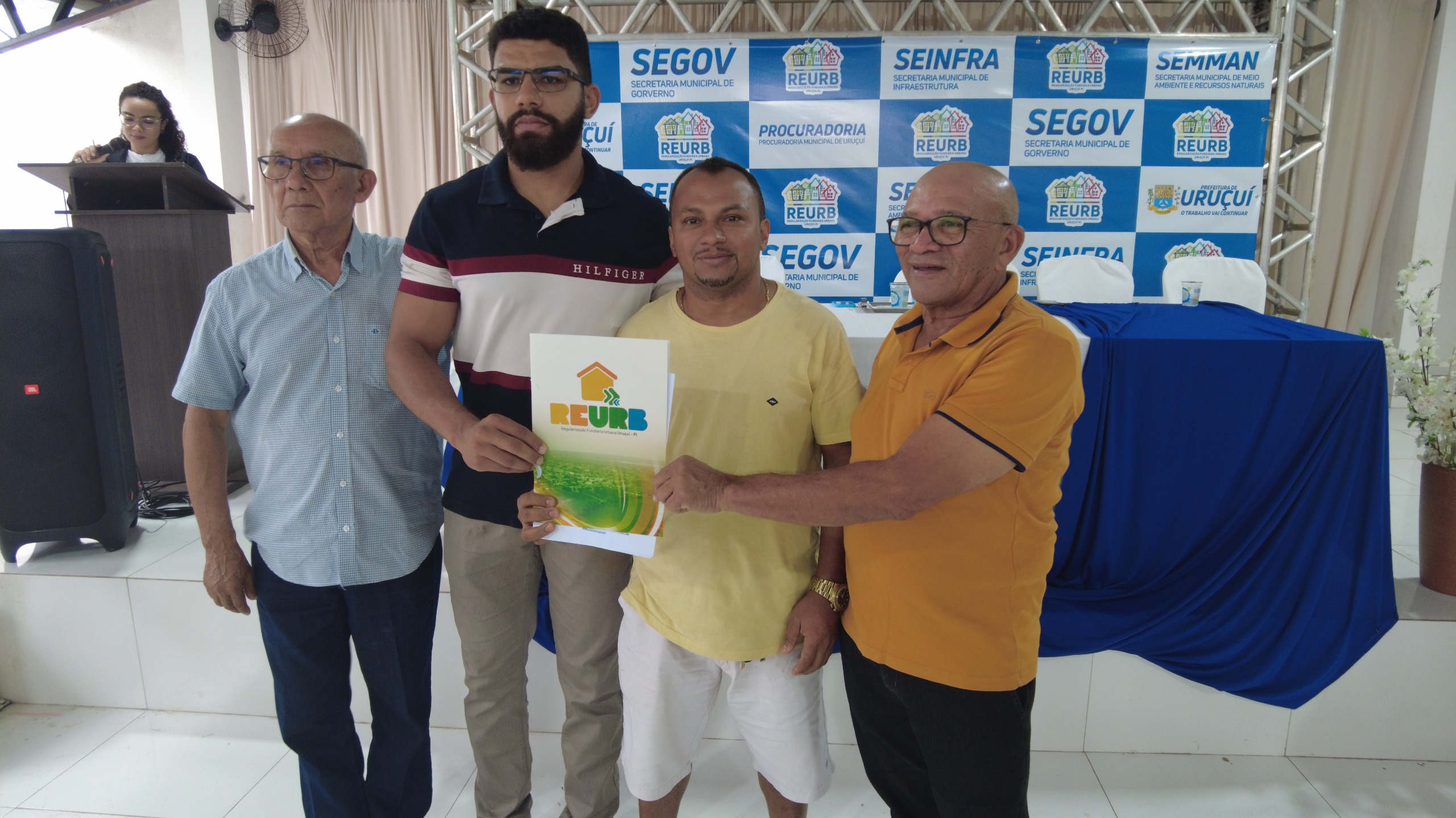 Prefeitura de Uruçuí comemora a entrega de Mais de 70 Certidões de Regulari - Imagem 6