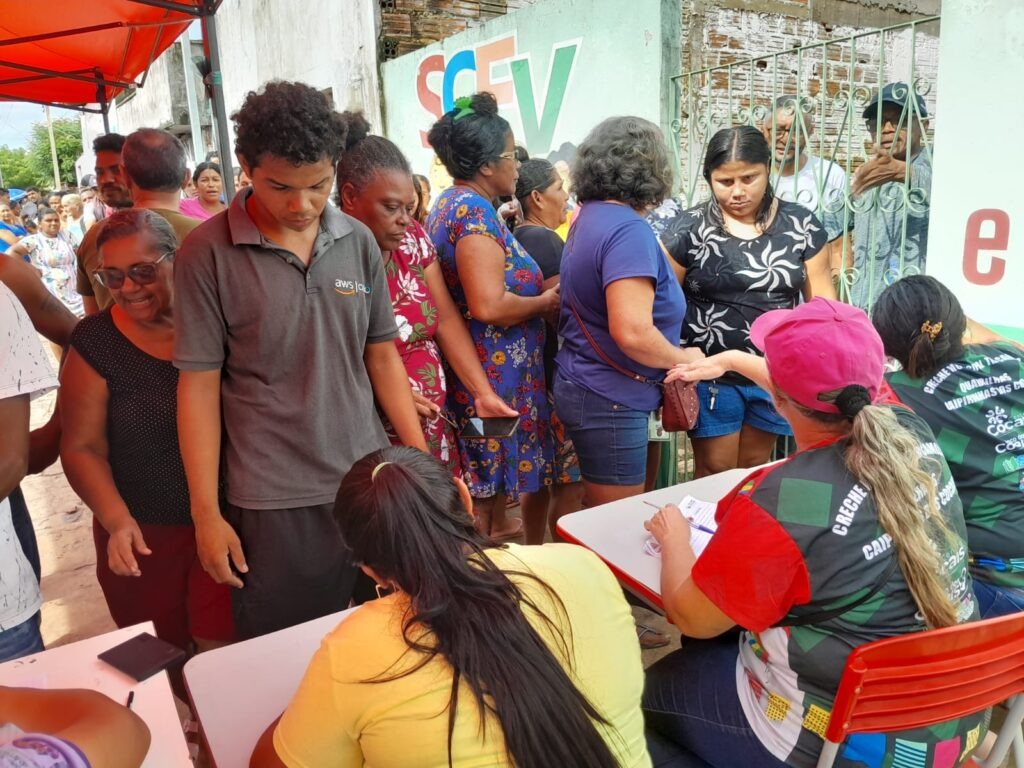 Prefeitura de São João do Arraial distribui 4 toneladas de peixes - Imagem 9