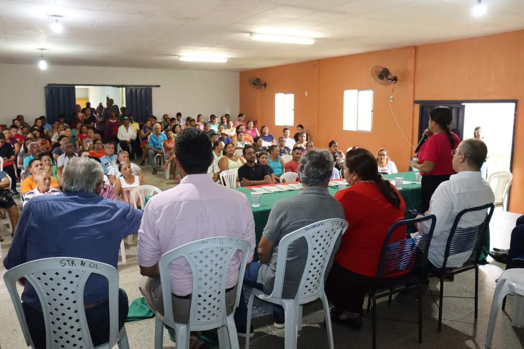 Prefeito João Luiz e vice Evandro Abreu fazem entrega de títulos de posses - Imagem 5