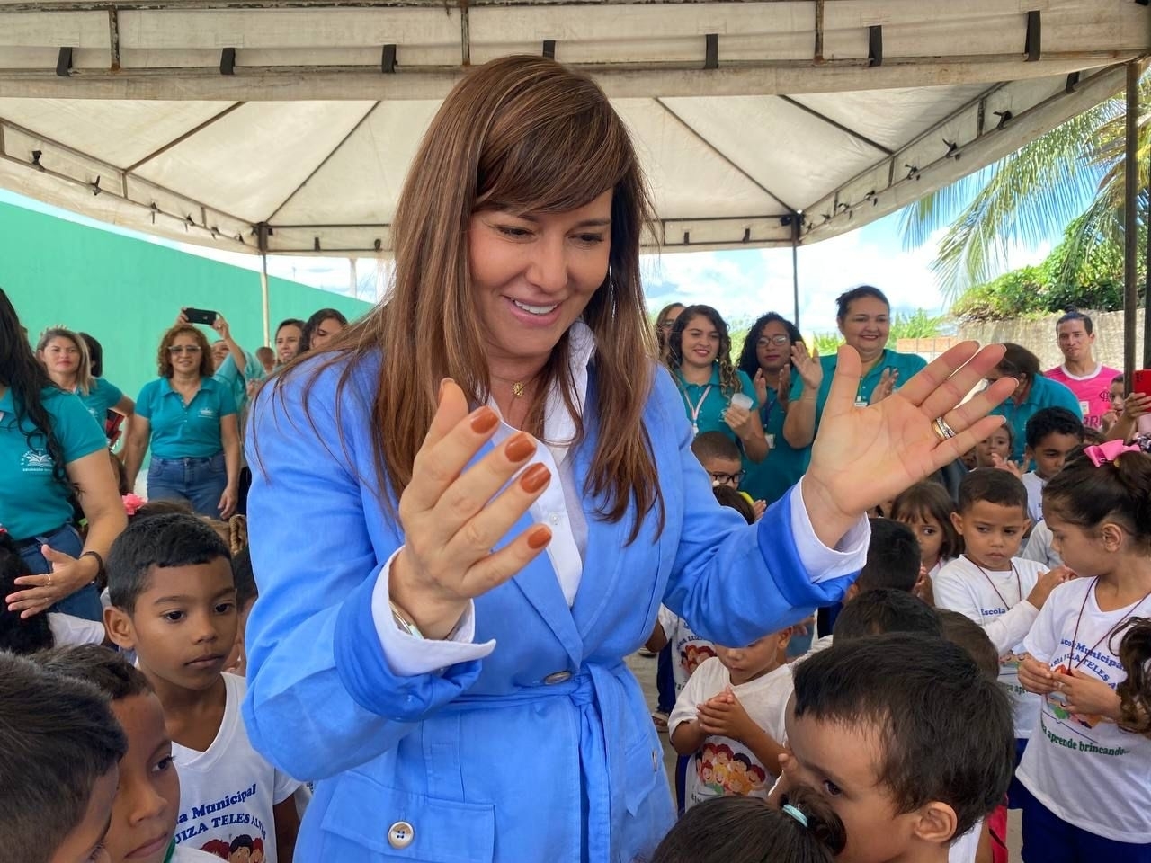 Esperantina se destaca com Prêmio Alfa-10 na Educação.