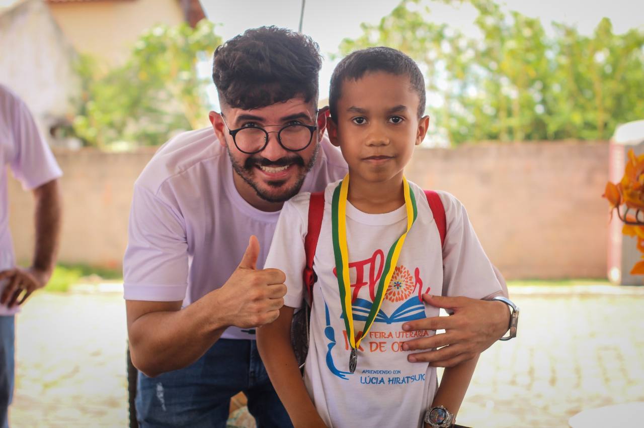 Alunos conquistam medalhas de ouro em olimpíadas de Geografia e Literatura