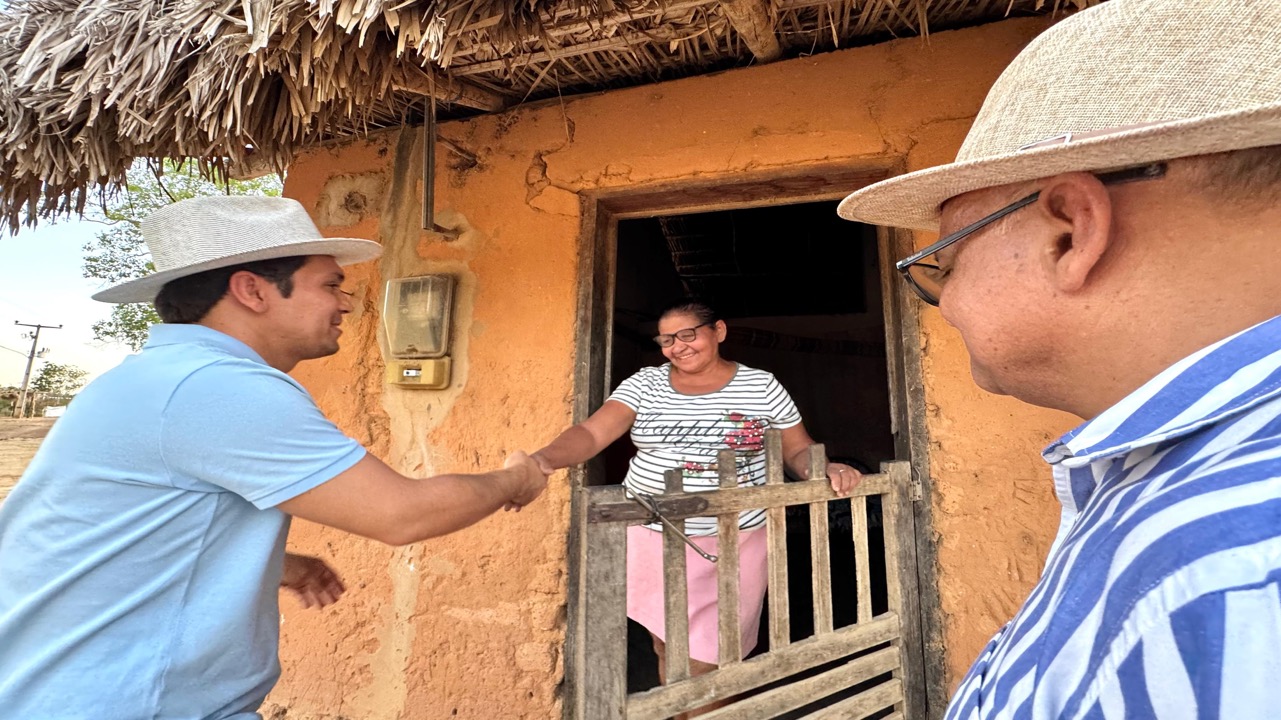 Gilberto Júnior e Pedro Moreira Percorrem Zona Rural de Uruçuí em Campanha 