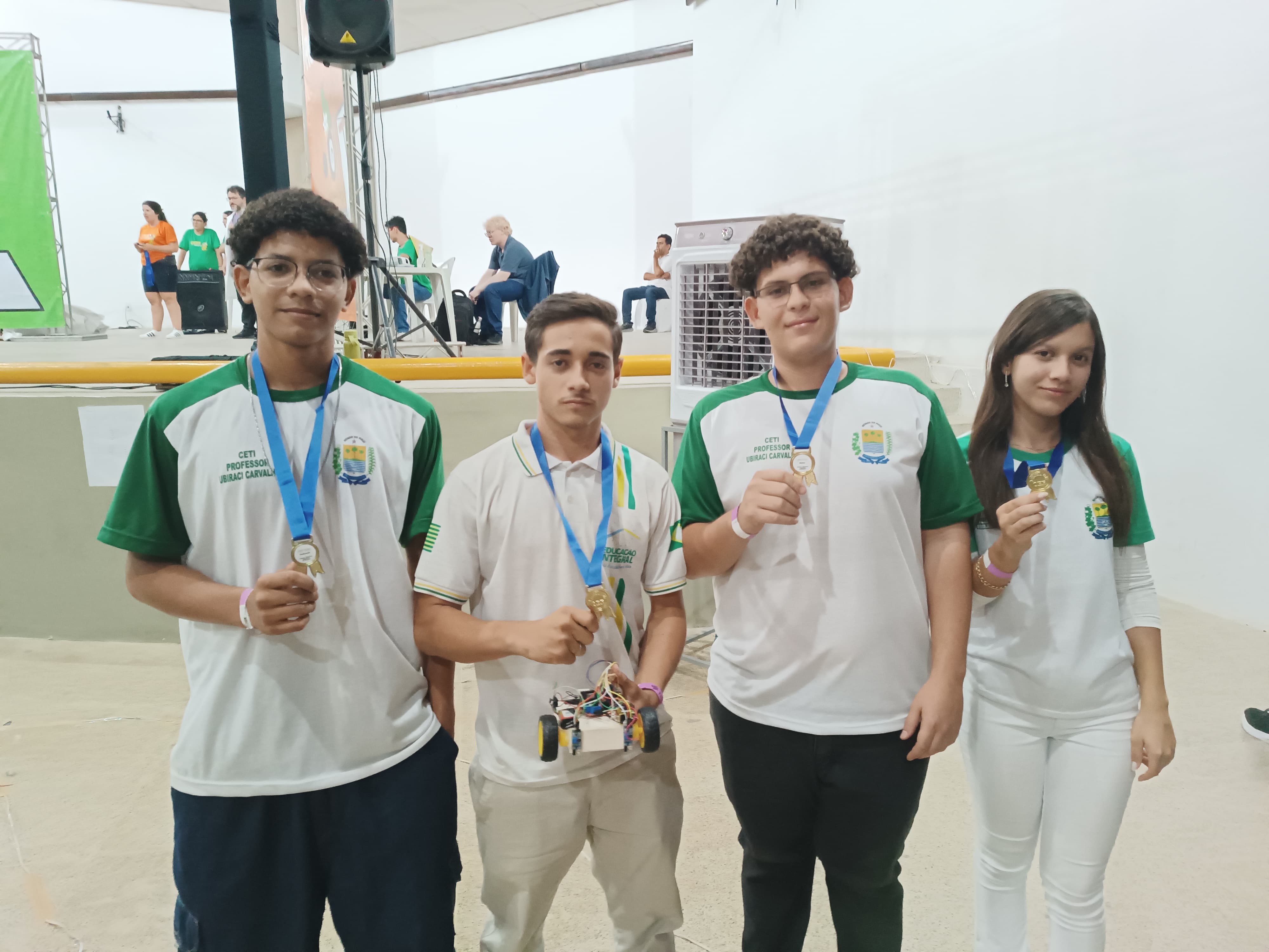 CETI Prof.Ubiraci Carvalho é medalhista na Olimpíada Brasileira de Robótica