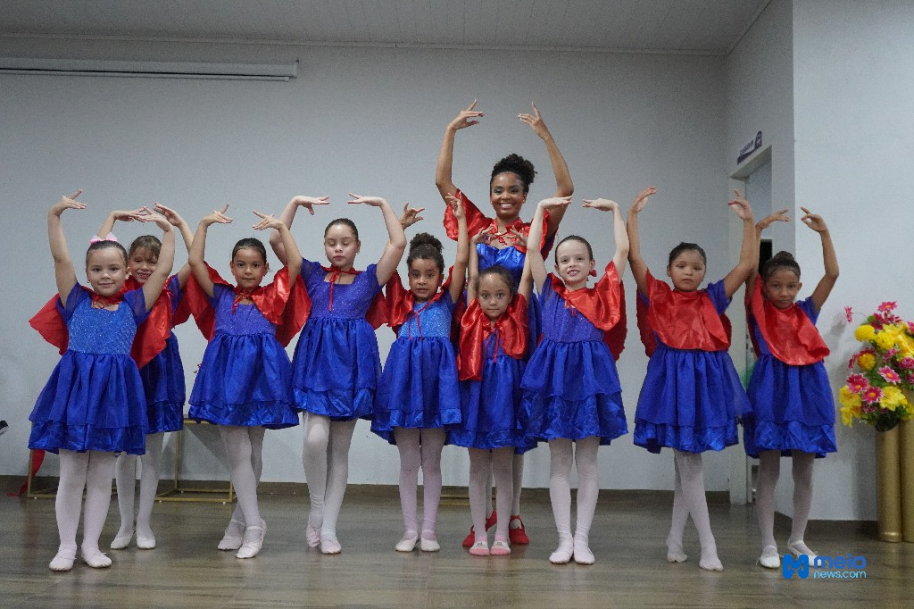 Itainópolis: Grupo Ballet Encanta Público em  primeira mostra de balé.