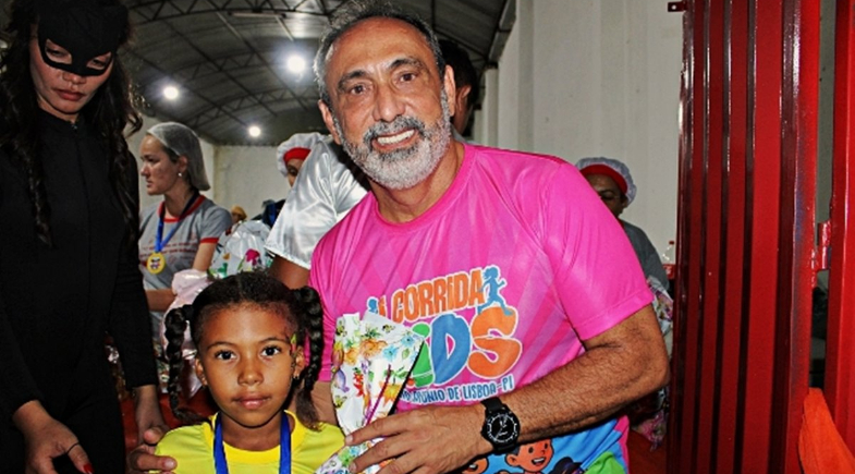 Multidão prestigia grande festa em alusão ao Dia das Crianças em Santo Antônio de Liboa