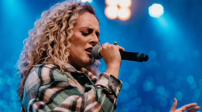 Marcolândia celebra o Dia do Evangélico com show da cantora Gabi Sampaio