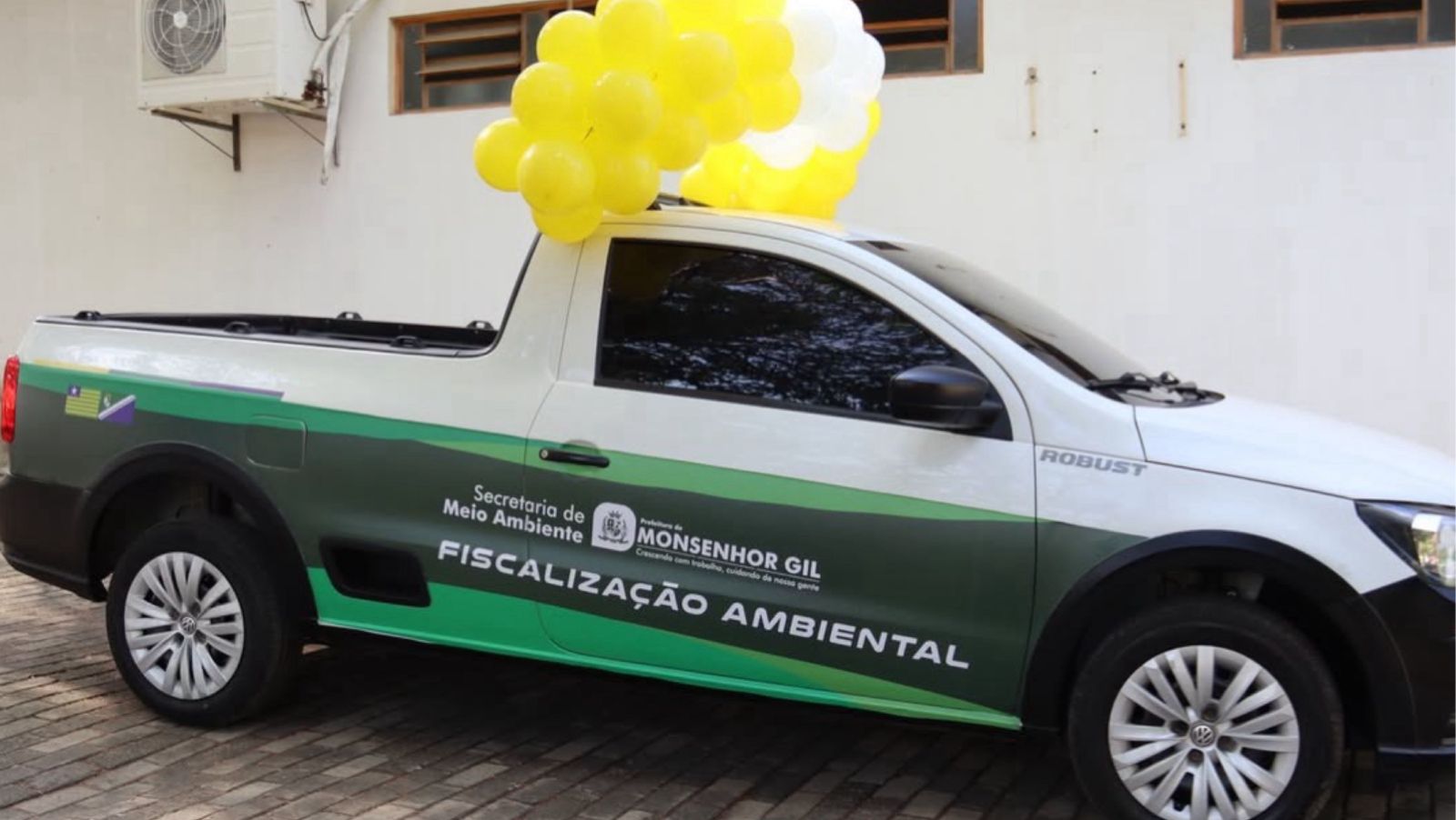 Prefeitura de Monsenhor Gil realiza a entrega de veículo para reforçar fiscalização ambiental no município - Imagem 1