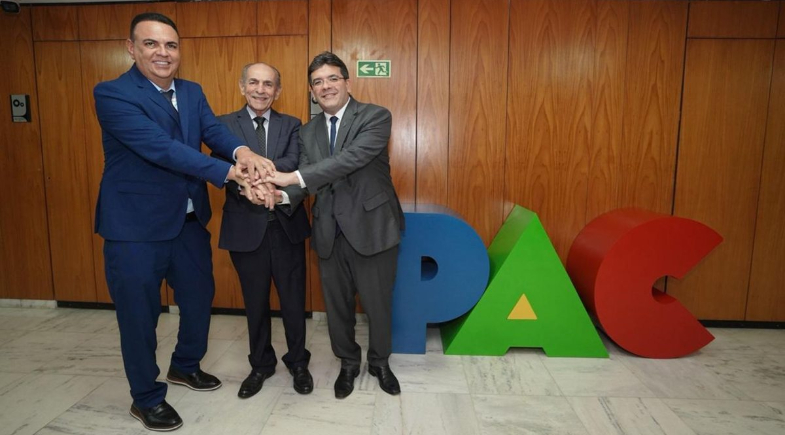 Adutora Serra da Capivara é aprovada pelo PAC: Prefeito Rogério Castro destaca conquista histórica