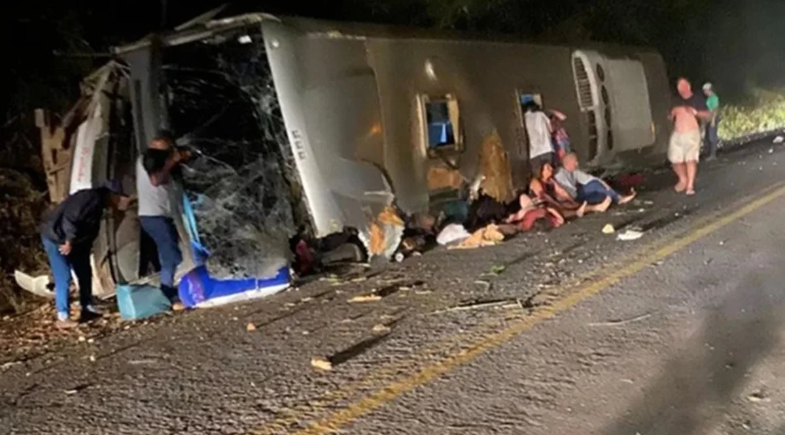 Acidente com ônibus deixa mortos em Pernambuco | Reprodução 