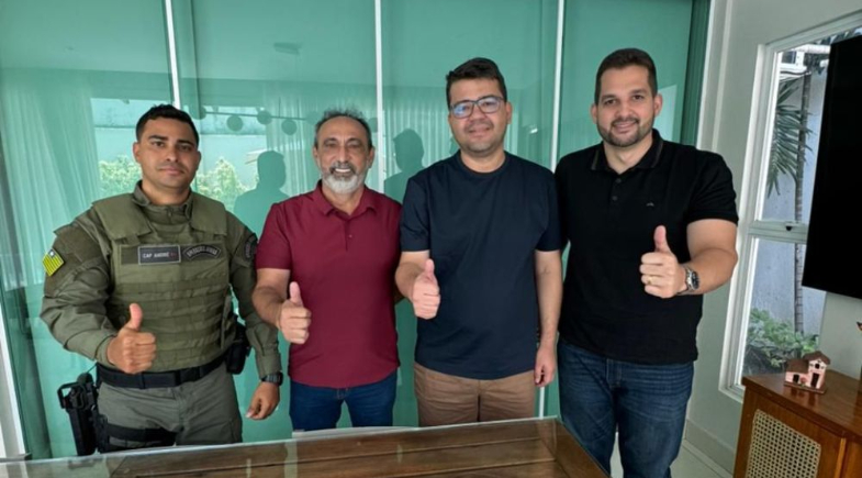 Prefeito de Santo Antônio de Lisboa discute ações de segurança com o secretário Chico Lucas