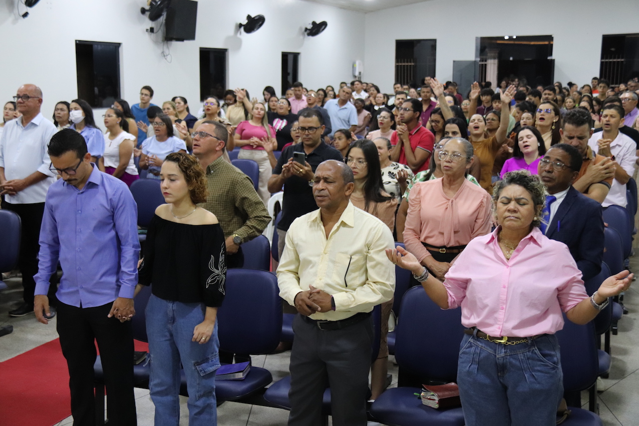 Semana do Evangélico segue com culto na Igreja Nova Vida e fortalece união das igrejas em Marcolândia - Imagem 5
