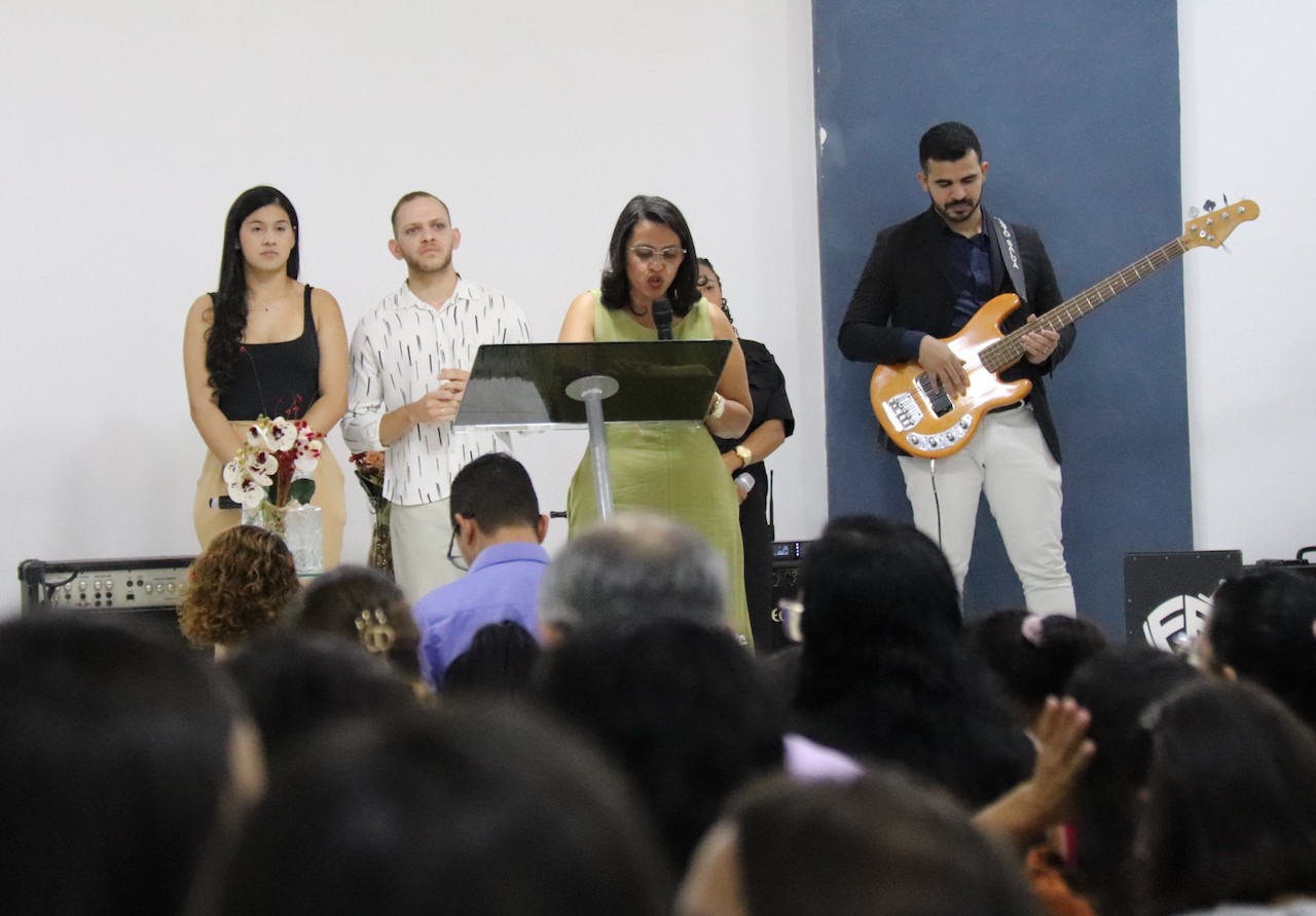 Semana do Evangélico segue com culto na Igreja Nova Vida e fortalece união das igrejas em Marcolândia - Imagem 10