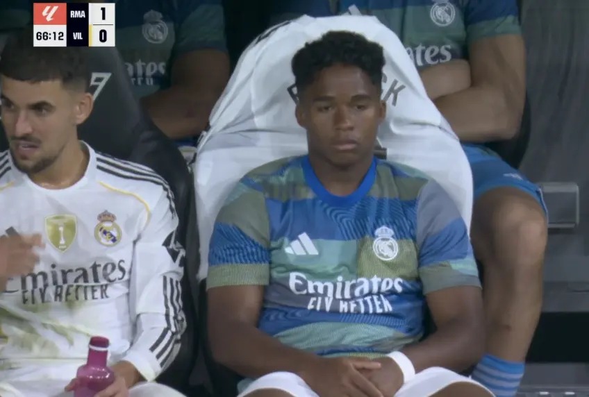 Endrick no banco em jogo do Real Madrid - Foto: Reprodução