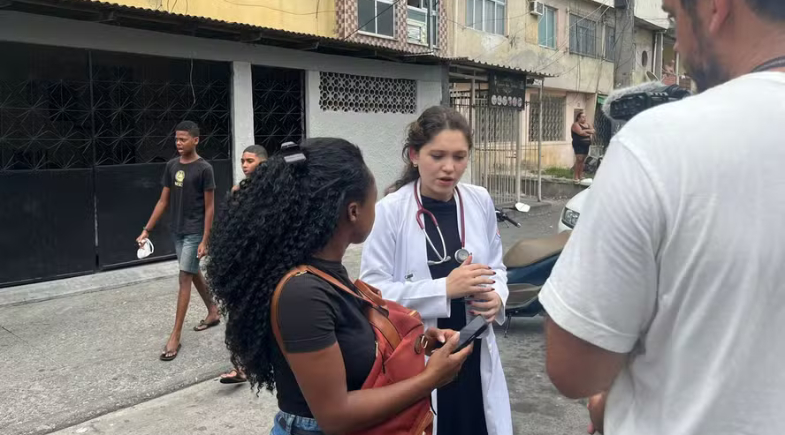 Médica Maria Sampaio, que se deslocou até o Complexo da Penha, no Rio de Janeiro.  | Bruna Martins