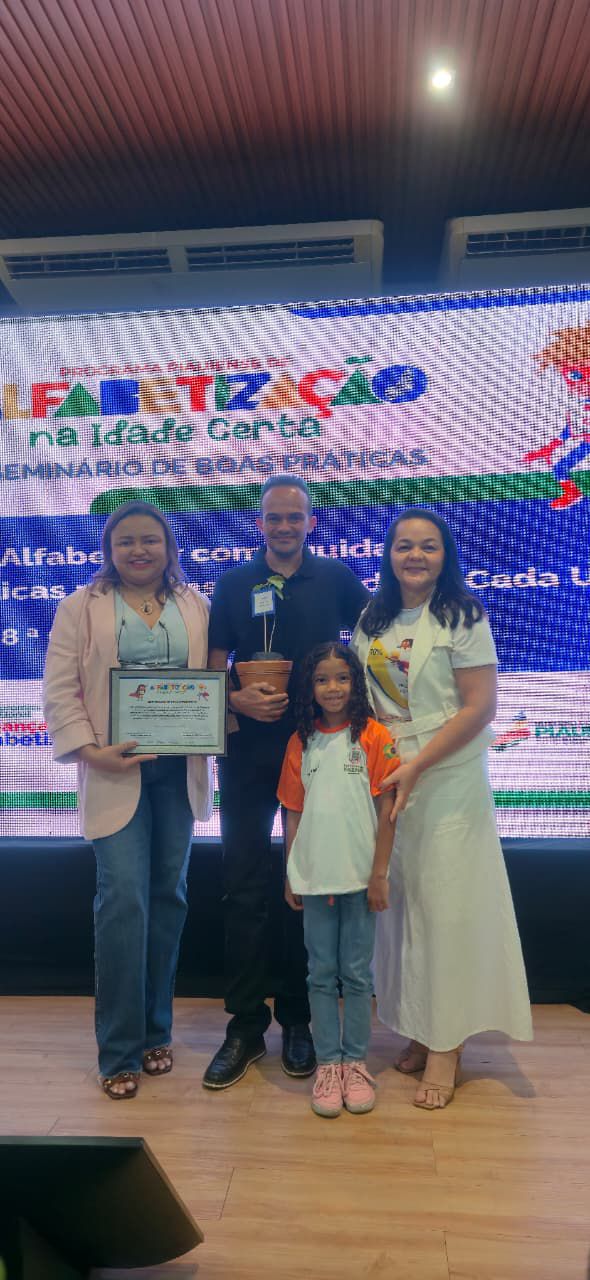 Nazária conquista duas premiações no III Seminário Regional do PPAIC em Teresina - Imagem 2