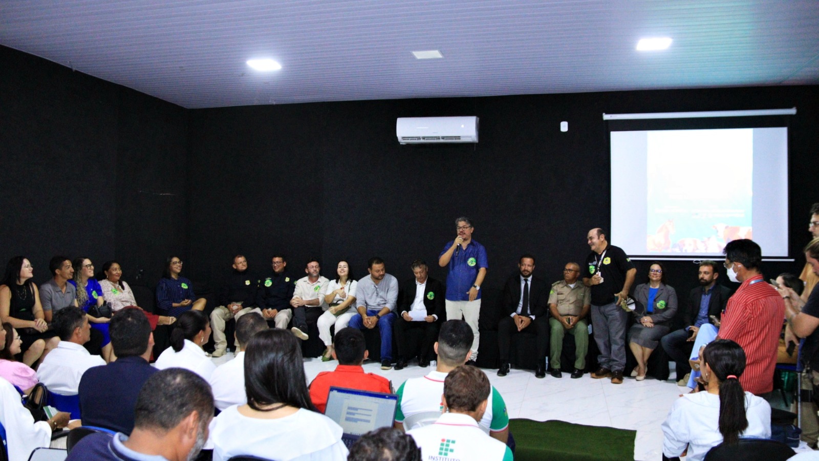 Prefeitura de Valença do Piauí realiza I Fórum “Animais de Rua: Desafios e Oportunidades para a Sociedade - Imagem 1