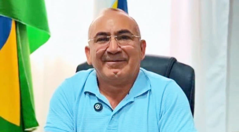 Prefeito de Assunção do Piauí recebe título de ‘Prefeito Referência 2025’