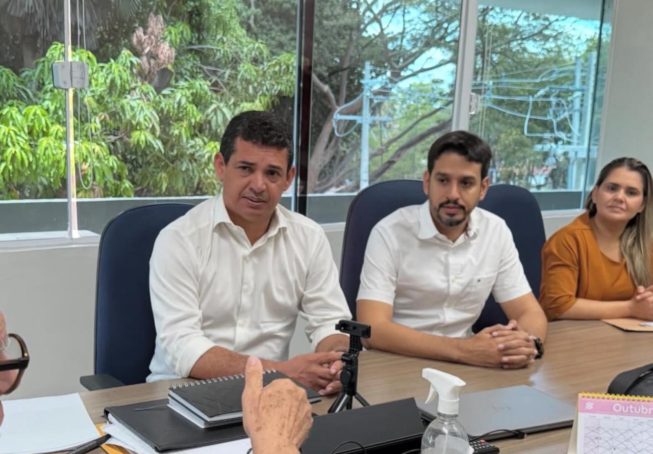 Prefeito Marcos Mateus se reúne com equipe da Equatorial para tratar de melhorias na energia em São João da Fronteira - Imagem 1