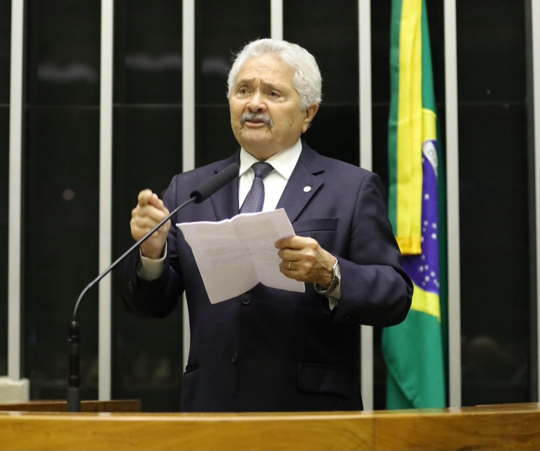 Deputado federal Elmano Férrer quer Idosicídio aprovado logo
