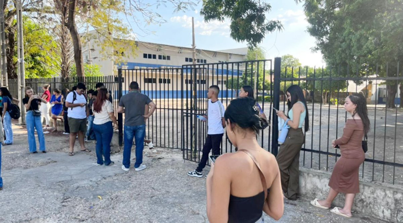 Candidatos começam a deixar locais de prova | Eliaquim de Paula/Meio News