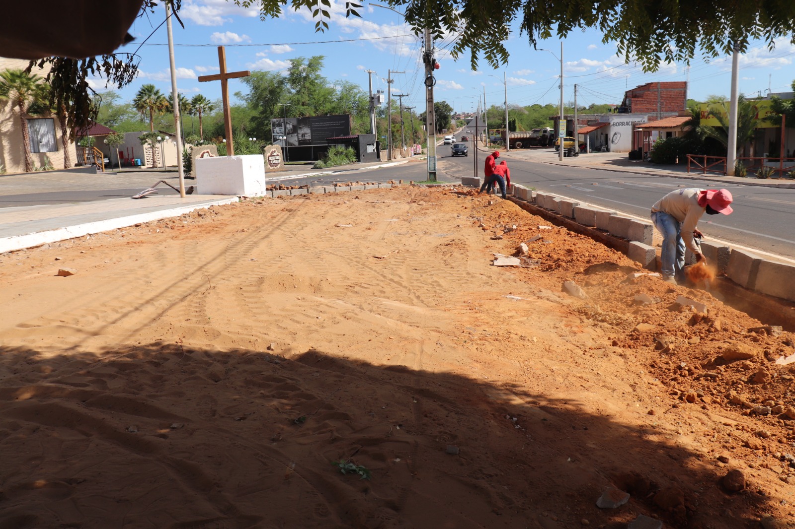 Prefeitura intensifica obras para entregar Praça da Igreja de Santa Luzia antes dos festejos - Imagem 4