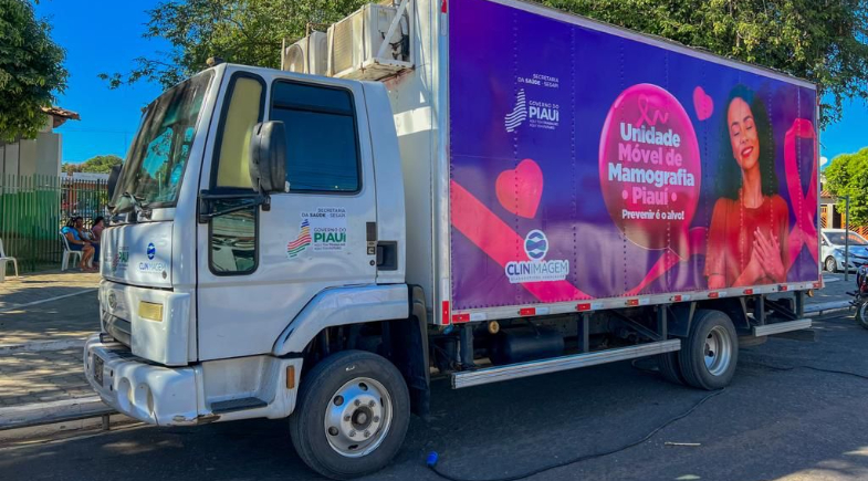 Município de Nazária recebe serviços assistenciais da Carreta da Mamografia